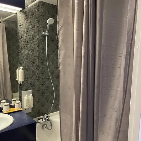 Hotel Cit'hotel Le Welcome 3*